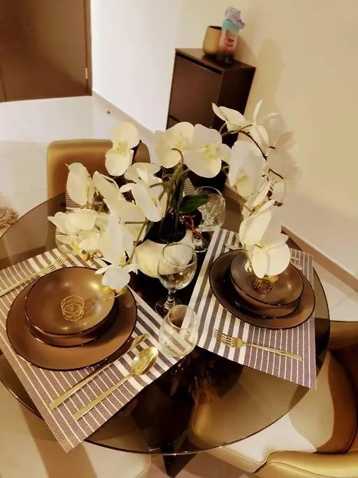 Luxury 1Br Majestine Apartment Dubai United Arab Emirates