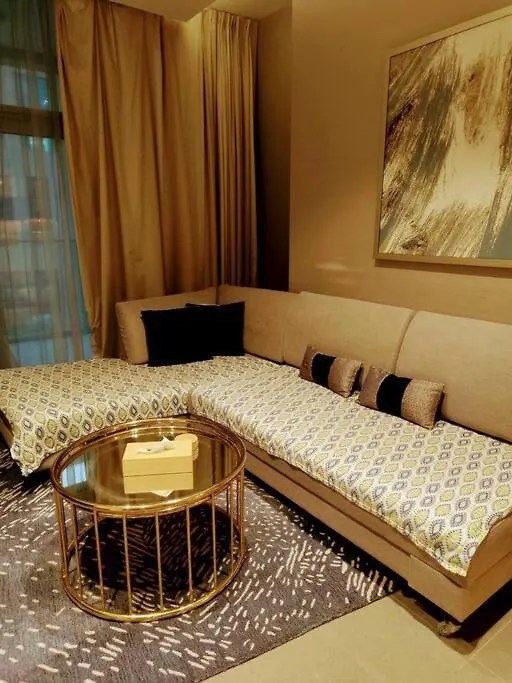 Luxury 1Br Majestine Apartment Dubai